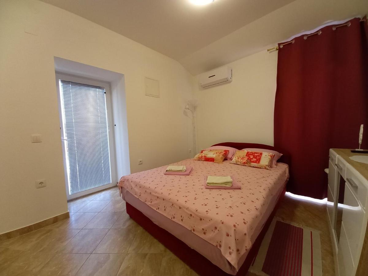 Apartment & Studio Vrdoljak Sveti Anton  Buitenkant foto