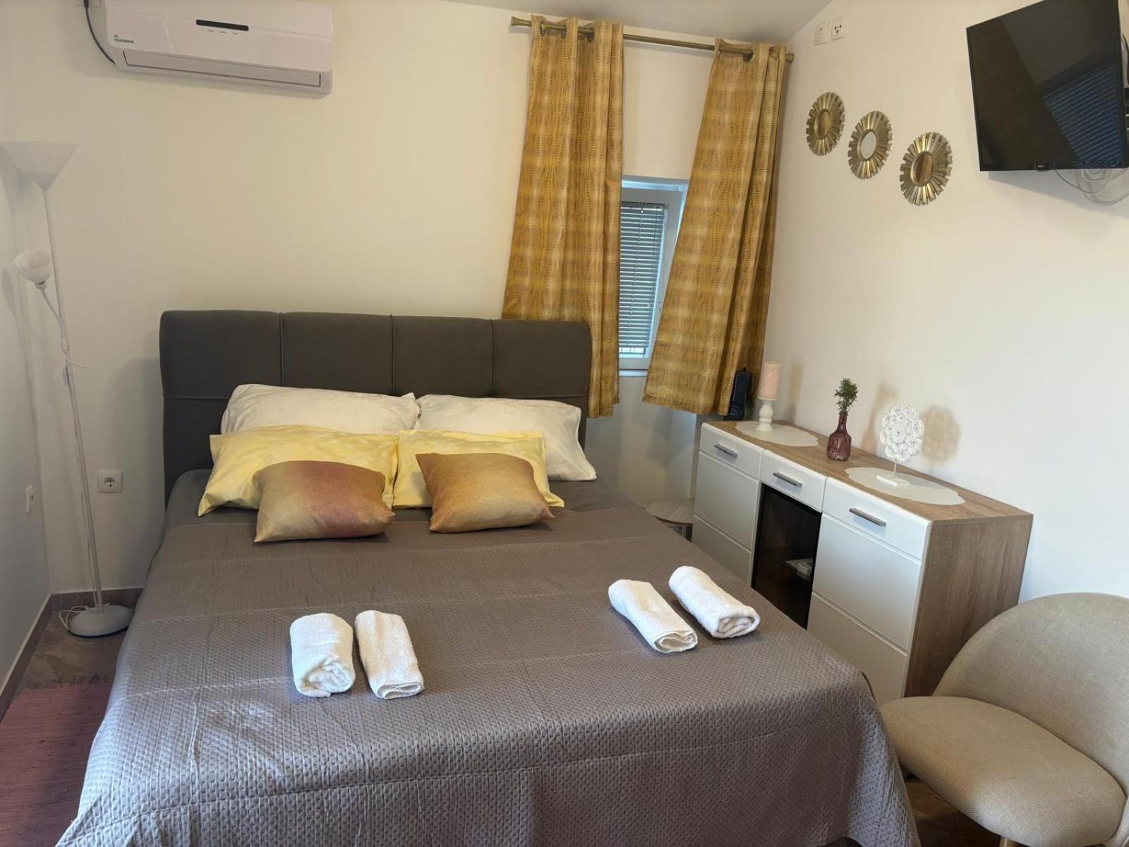 Apartment & Studio Vrdoljak Sveti Anton  Buitenkant foto